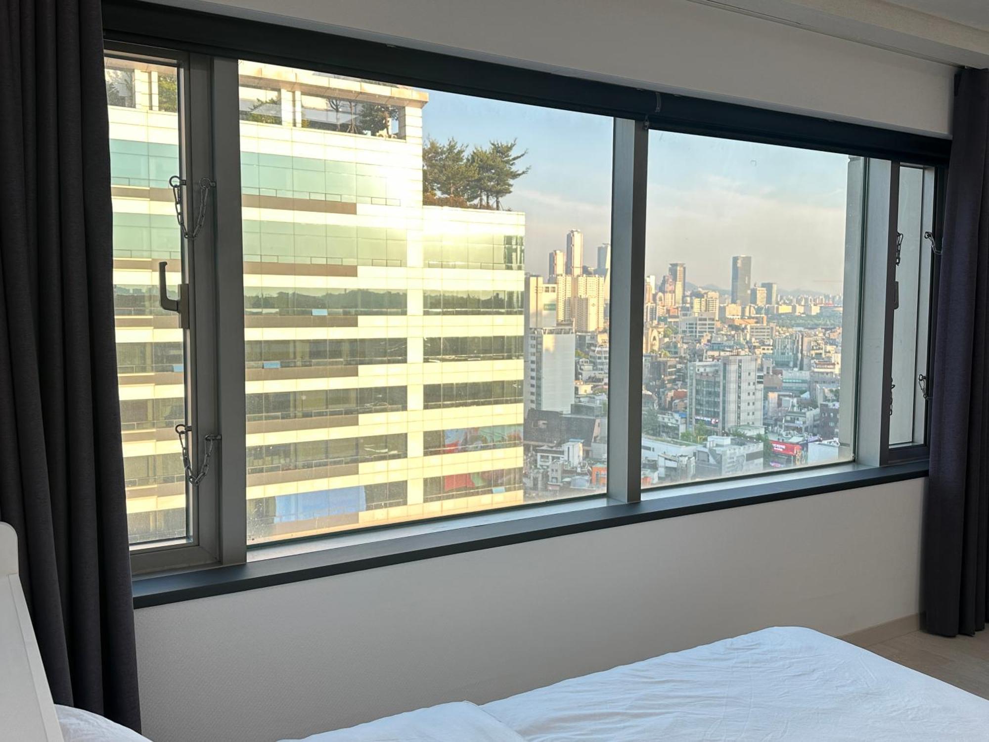 Hongdae Paradise Cityview Apartment *
